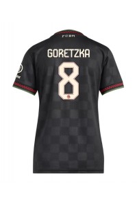 Bayern Munich Leon Goretzka #8 Jalkapallovaatteet Naisten Kolmaspaita 2025-26 Lyhythihainen